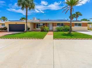 1104 Jacaranda Ave, Daytona Beach, FL 32118