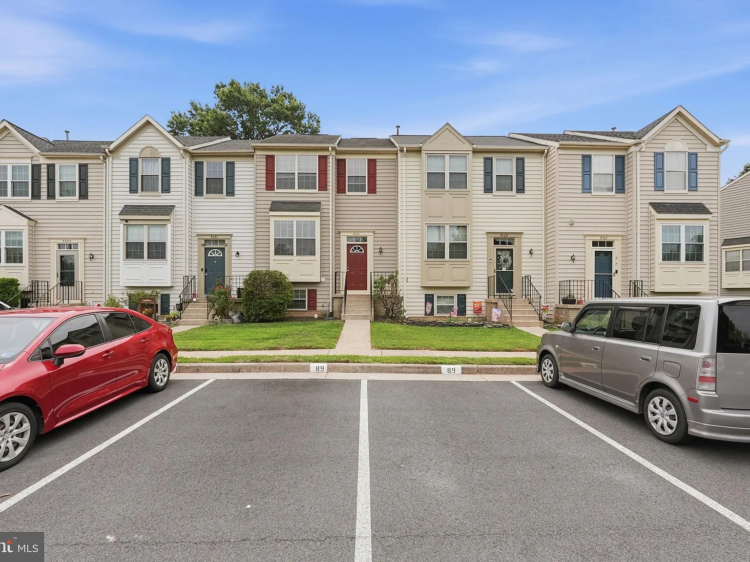 4 bed, 1280 sqft, $2,700 — Photo 2