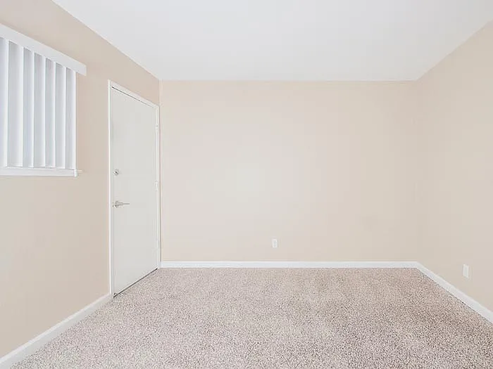 438 Ventura Ave — Photo 8