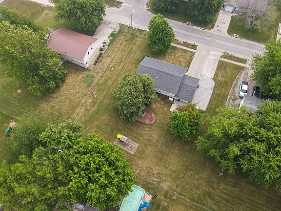 4th image of 1425 Western Ave