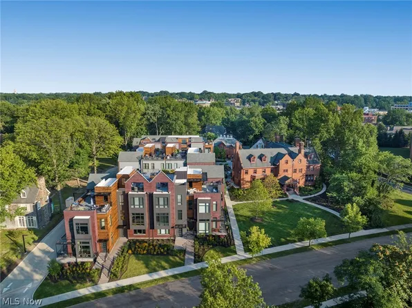 26 Meade Ln, Cleveland, OH 44106