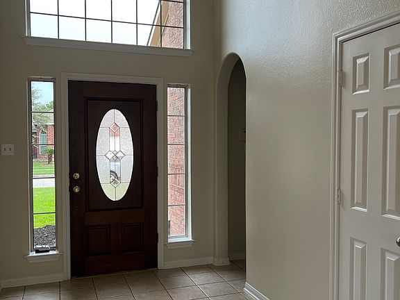 4th image of 19102 Crescent Pass Dr