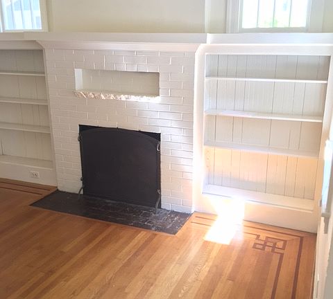 Fireplace (ornamental)