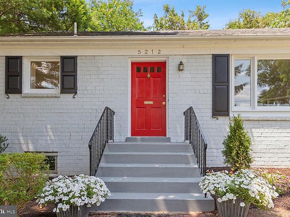 3rd image of 5212 Belvoir Dr