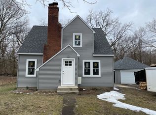 10490 Hamburg Rd, Hamburg, MI 48139