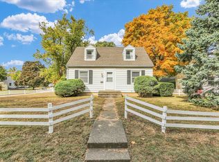 220 Arcadia Dr, Champaign, IL