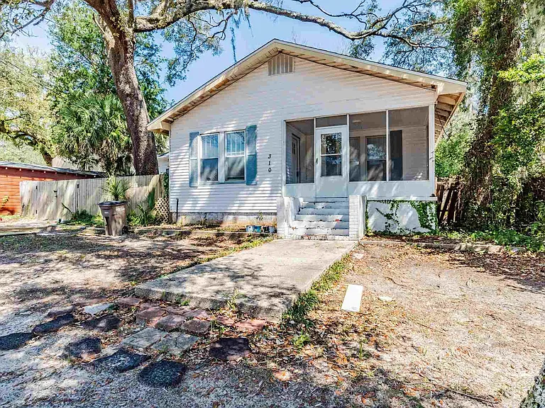 310 Stanley Ave — Photo 28