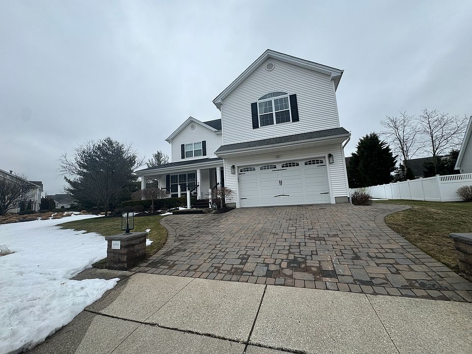 1st image of 221 Rivendell Ct