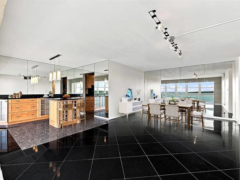 7200 Sunshine Skyway Ln S #6G — Photo 4