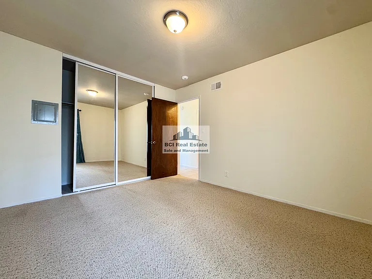 1345 Chestnut St #4 — Photo 6