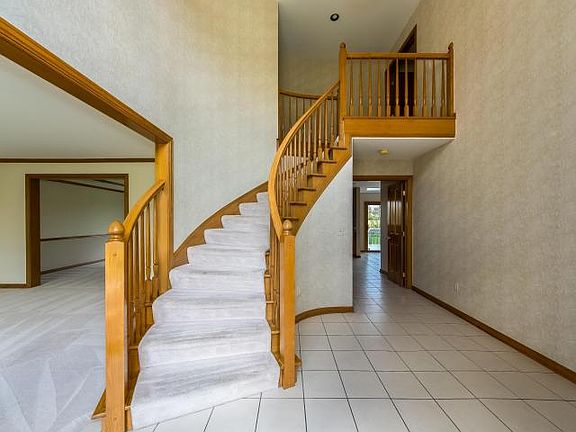 5th image of 144 Misty Oak Pl
