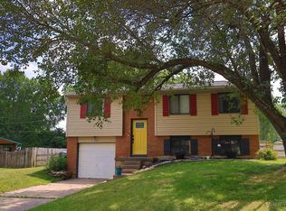 4558 N Park Forest Cir, Batavia, OH 45103