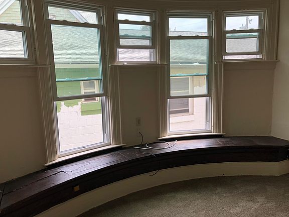 3rd image of 250 W 8th St APT 24