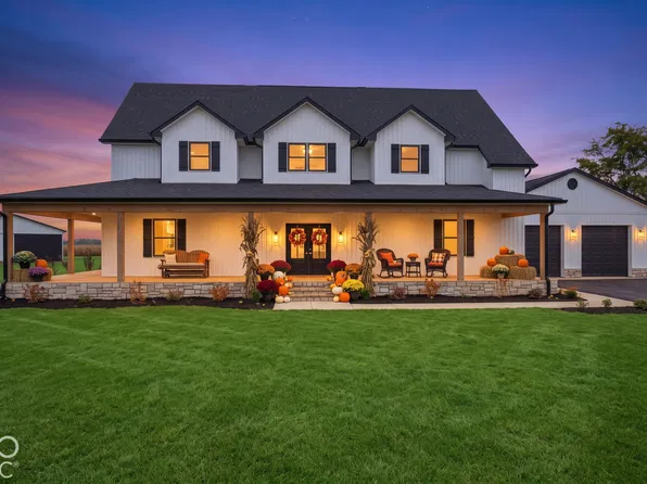 5900 S Burlington Dr, Muncie, IN 47302