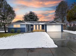 837 Cairn Dr, Nampa, ID 83651