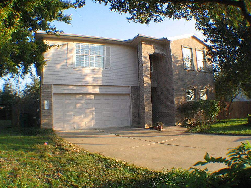 Gorgeous home on quiet end of cul-de-sac, adjacent to 4 acre wildlife preserve