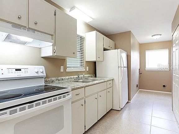 3rd image of 4269 Lake Richmond Dr