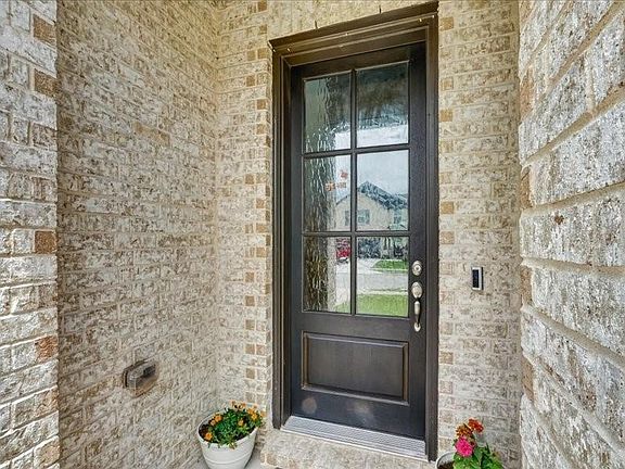 3rd image of 1624 Pavin Ln