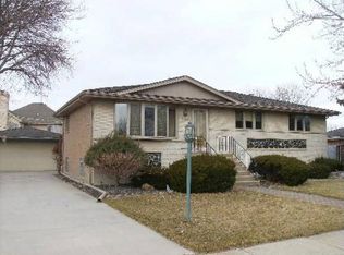 8440 S Octavia Ave, Bridgeview, IL 60455