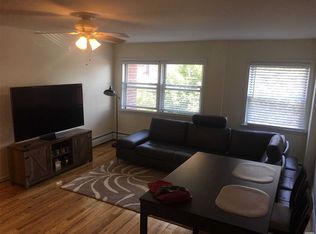 35 E Bay Dr APT 2B, West Islip, NY 11795