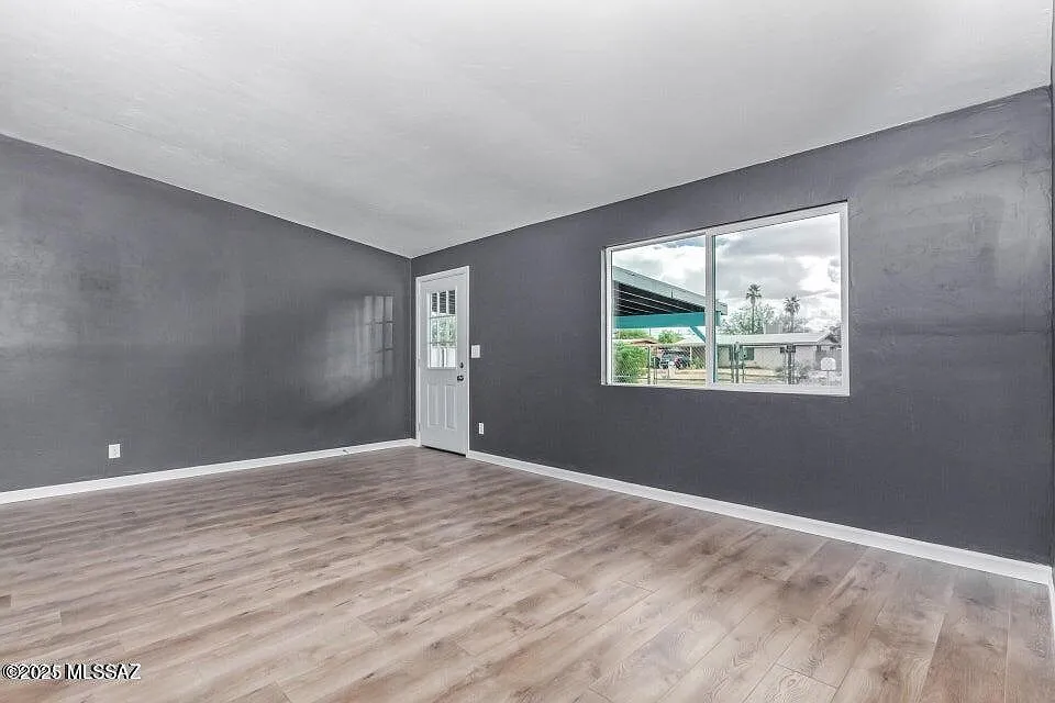 4 bed, 3.0 bath, 1656 sqft, $1,900 — Photo 3