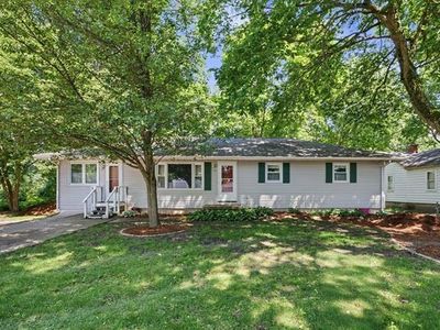 108 Brady Ln, Urbana, IL, 61802