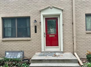 671 N Eton St, Birmingham, MI 48009