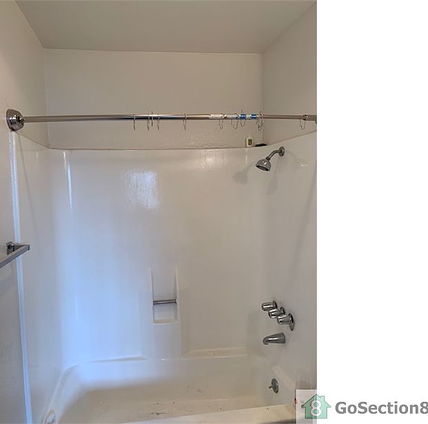 2nd image of 1485 Elder Ave APT 29