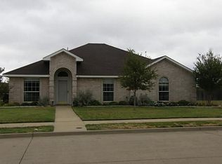 961 S Ridge Dr, Midlothian, TX 76065