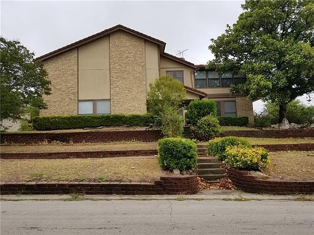 1st image of 7705 Skylake Dr