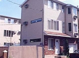 118 Goodall St, Staten Island, NY