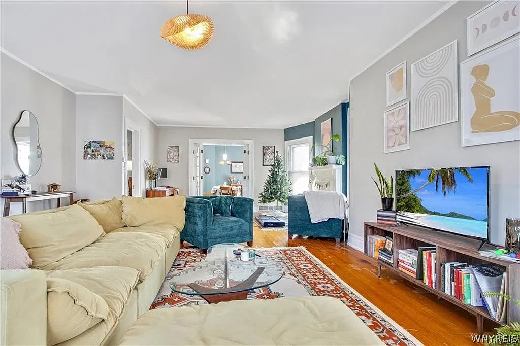 2 bed, 1.0 bath, 4805 sqft, $1,750 — Photo 4