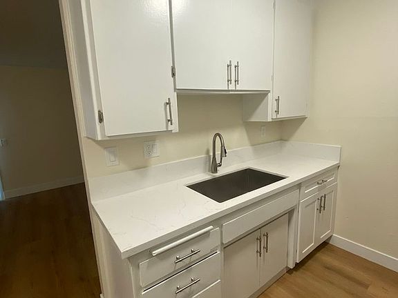 2nd image of 756-760 N Garfield Ave #210