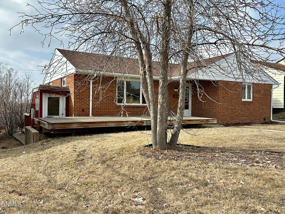 1307 Monte Dr NW, Mandan, ND 58554 Zillow