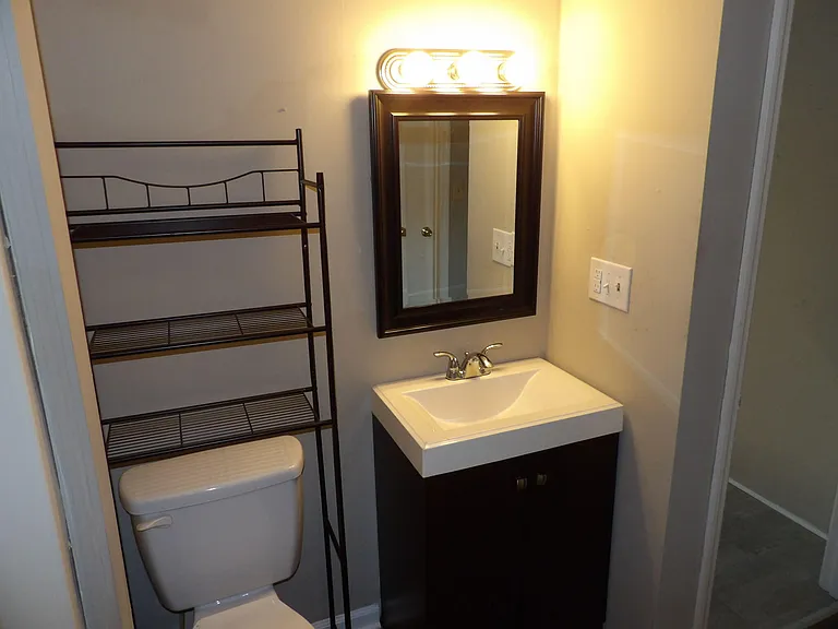 65 Ashwood Ct #8 — Photo 23