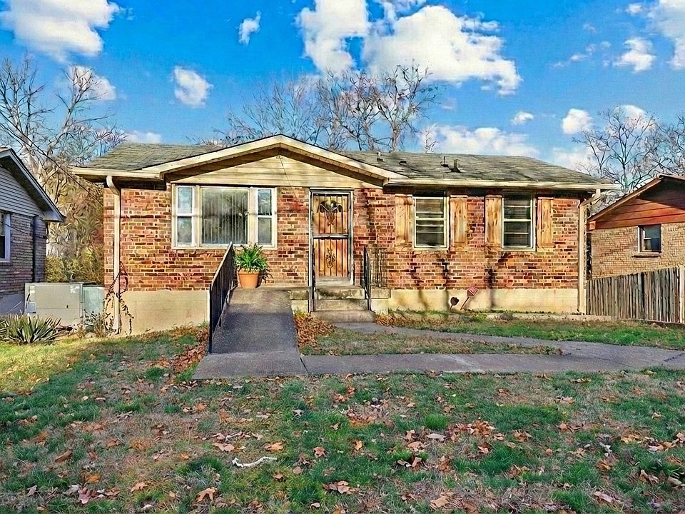 1st image of 2701 Combs Dr