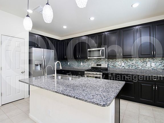3rd image of 5353 W Desert Hollow Dr
