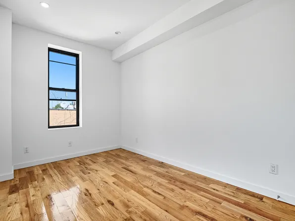 453 Irving Avenue image 3 of 16