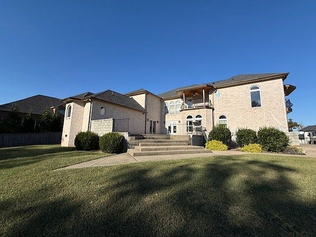 2nd image of 1006 Fairview Knoll Ct