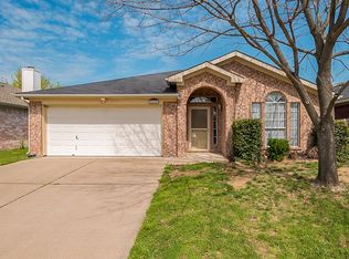 2332 Cap Rock Ln, Fort Worth, TX 76133