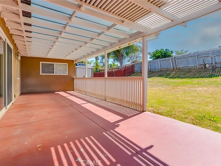 633 Elaine Ave — Photo 11