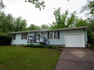 19592 Maple Rd, Argos, IN 46501