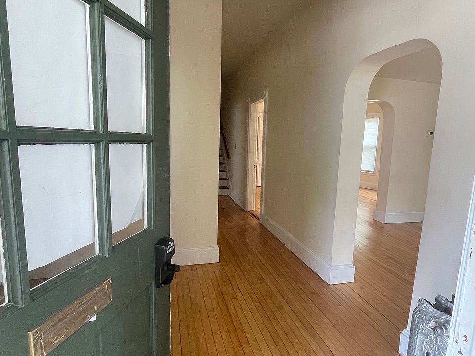 1st image of 360 Woodford St