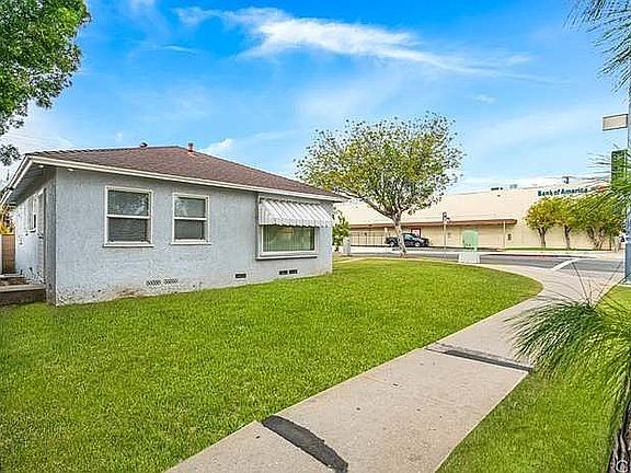 5th image of 11601 Crenshaw Blvd