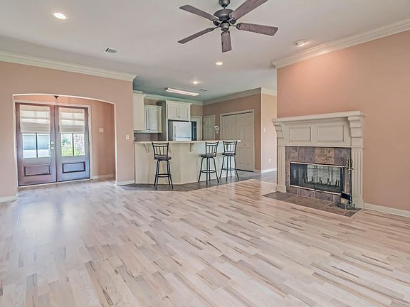 5th image of 119 Cherry Bark Ln