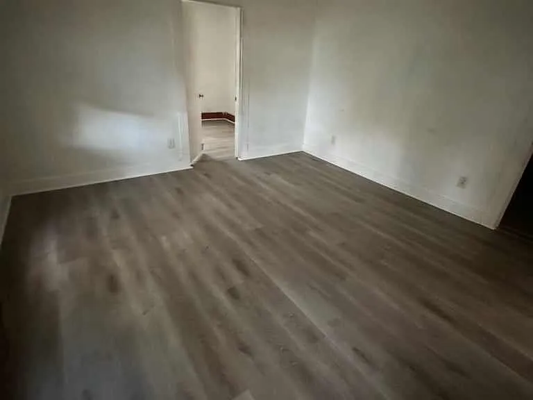 102 W Locust St #1/2 — Photo 2