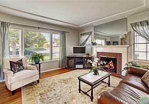 3rd image of 6336 W 85th St