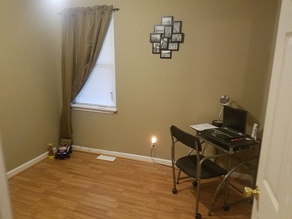 FRONT BEDROOM