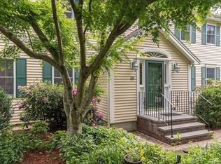 10 Davis Rd, Bedford, MA 01730