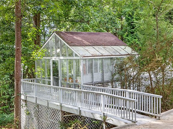 4th image of 125 Andrews Mill Rd